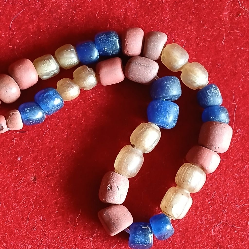 Koleksi Temuan Galian Tanah MANIK2 KUNO era KaBudhan