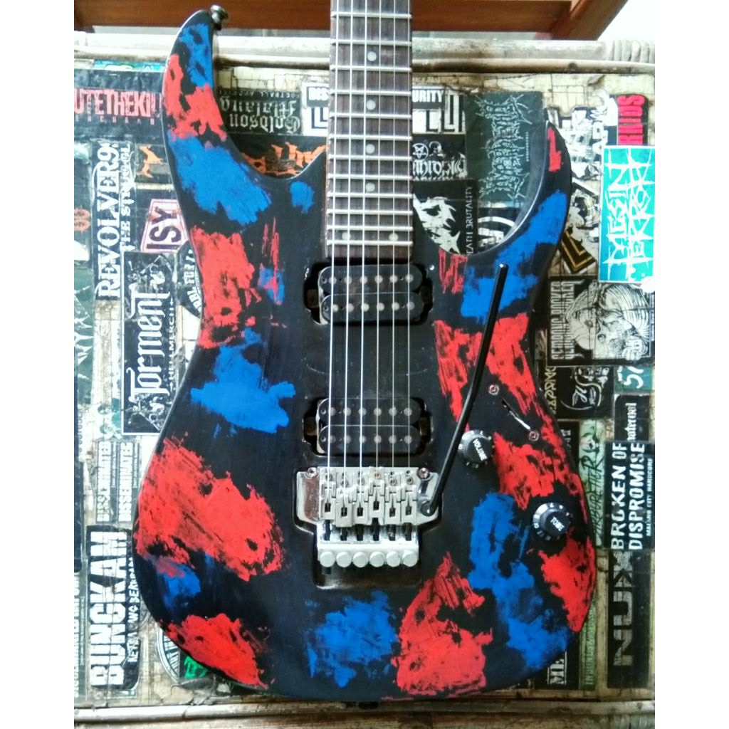 Gitar Second ibanes Abstrak