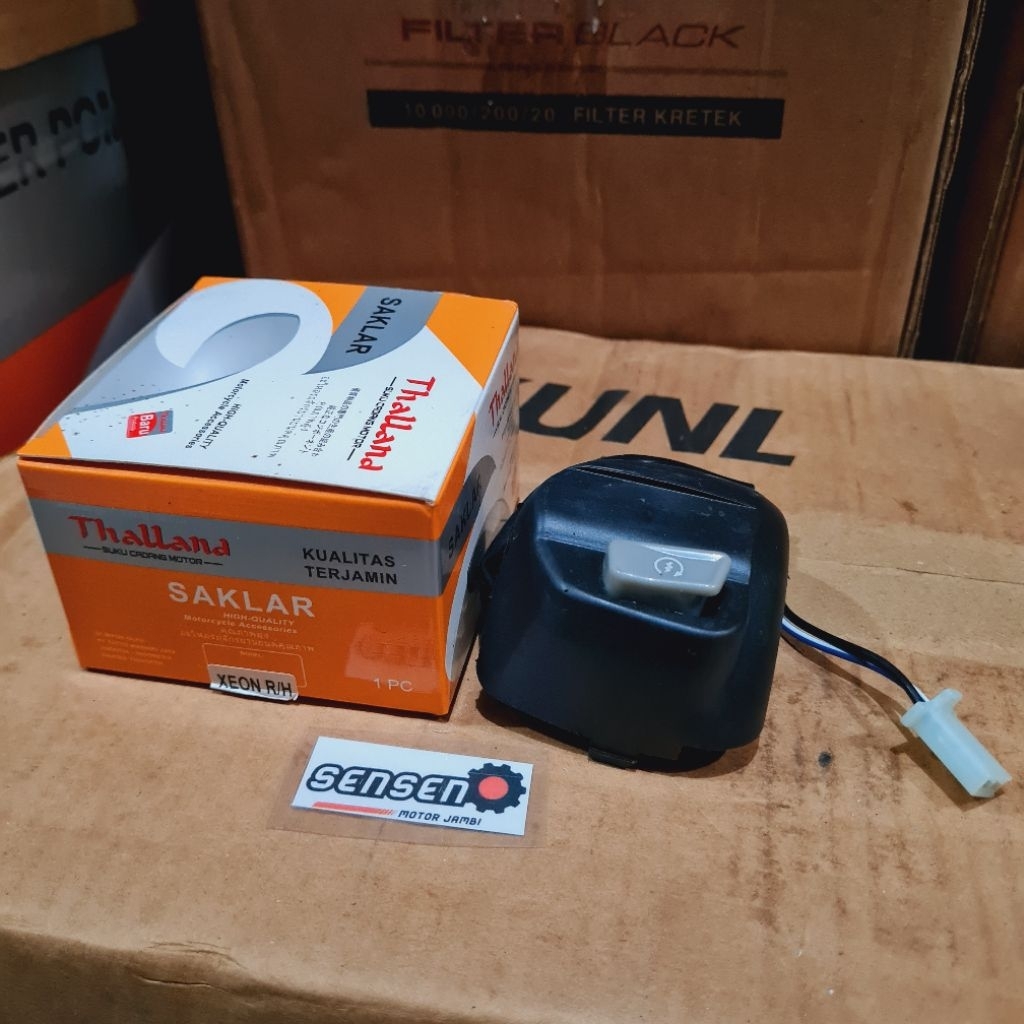 SAKLAR HOLDER KANAN R/H XEON XEON RC GT155 THALLAND