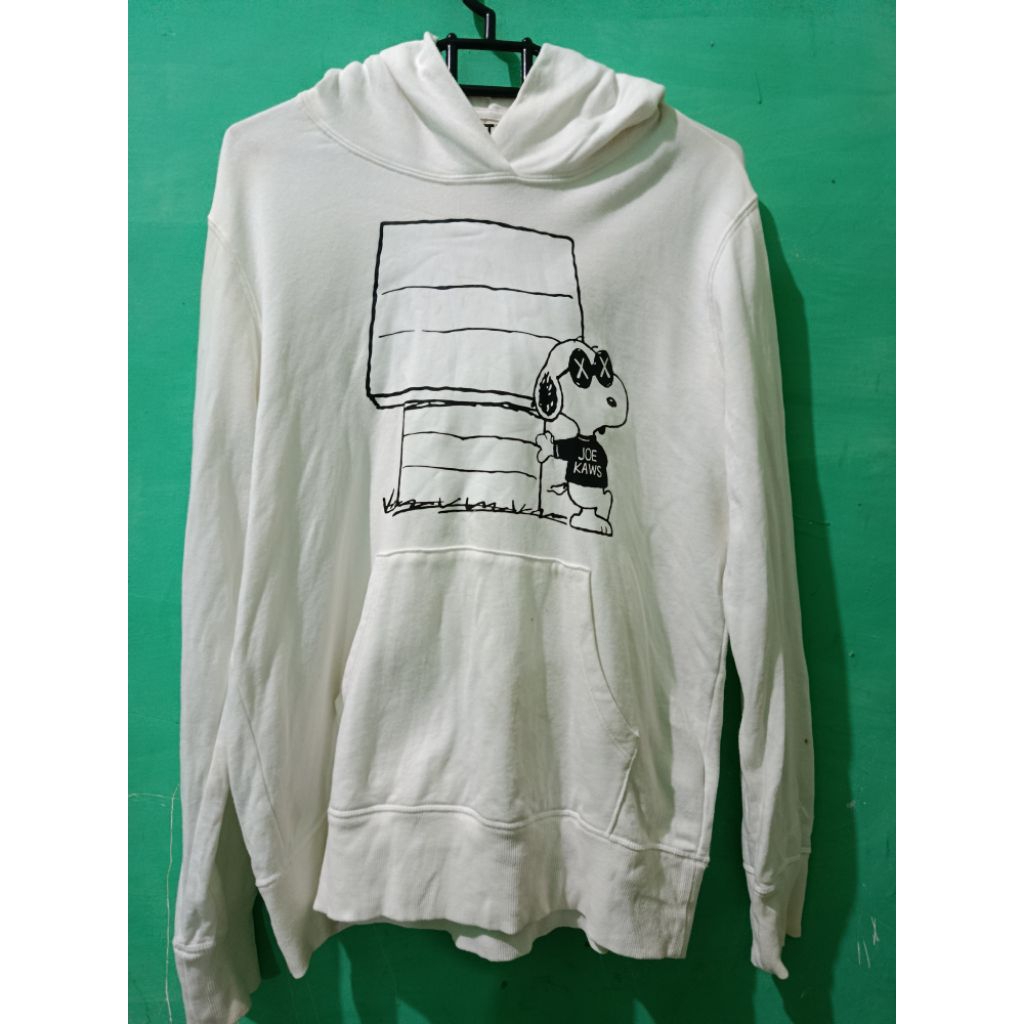 Hoodie Uniqlo x Kaws x Peanut White Original Preloved