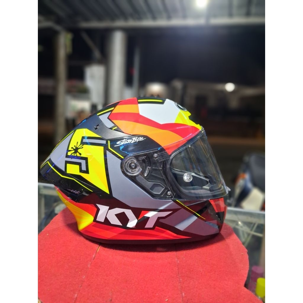 HELM KYT TT COURSE JAUME MASIA