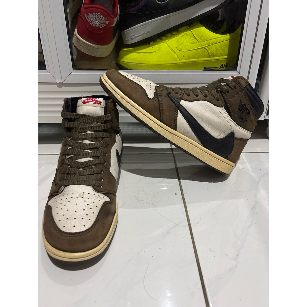 AJ 1 High  X Travis Scott Mocha size 43/275
