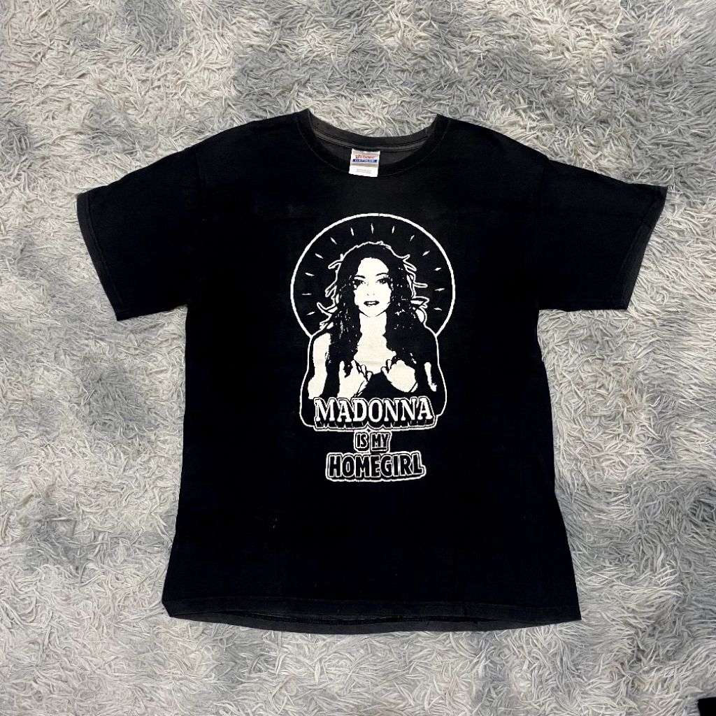 kaos singer madonna M