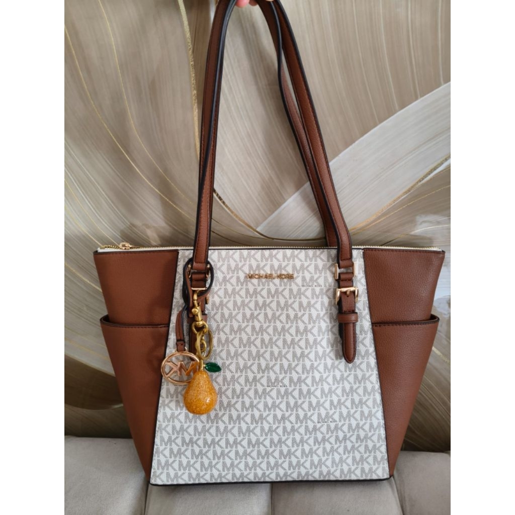 PRELOVED-MK Charlotte Zip Tote Bag Vanilla