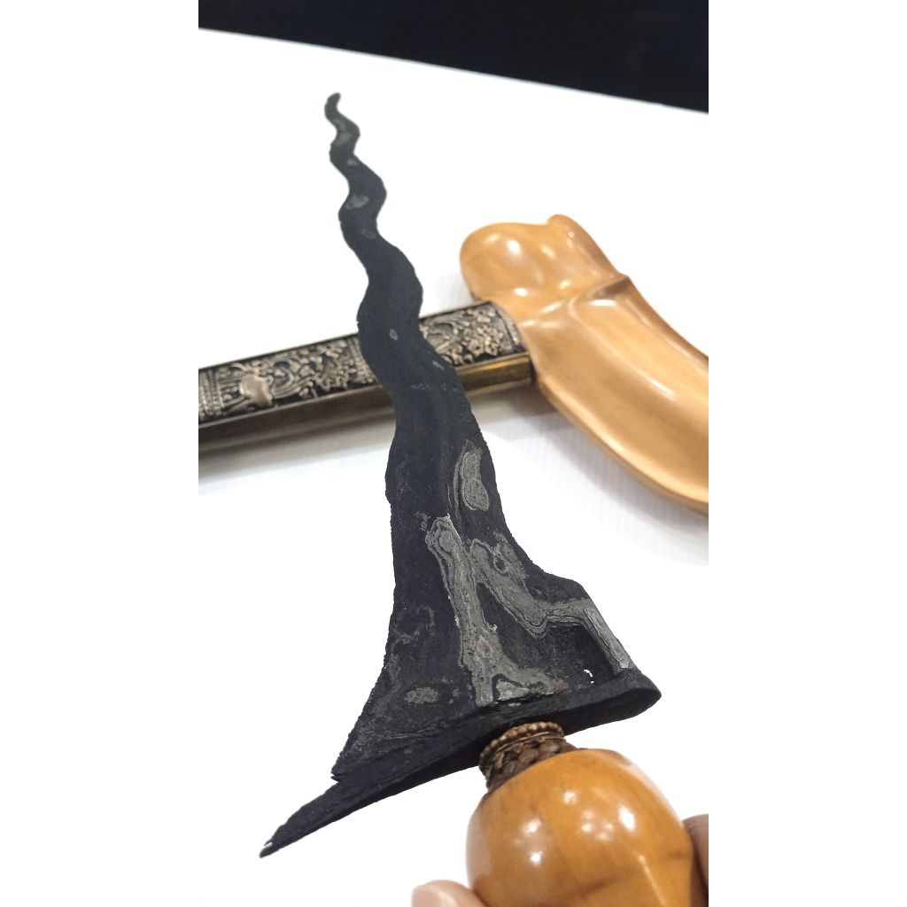 Keris sepuh Majapahit Buto Ijo Pamor Ceprit