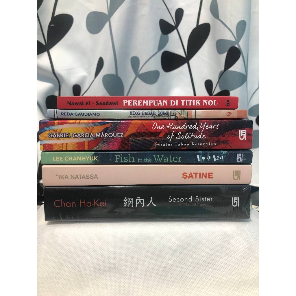 [PRELOVED] Novel Perempuan Titik Nol - Kios Pasar Sore - Satine - One Hundred Years of Solitude - Fi