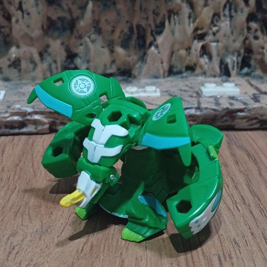 Bakugan Dragonoid X Tretorous