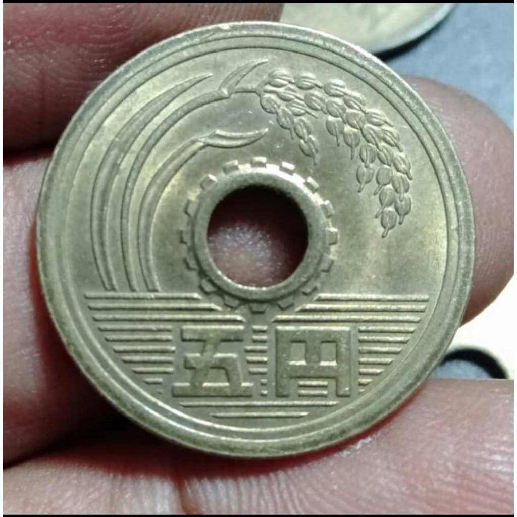 Koin Jepang 5 Yen Bolong Japan Souvenir Mahar Koleksi Uang Logam Coin Bekas Lama Kuno Jadul Antik La