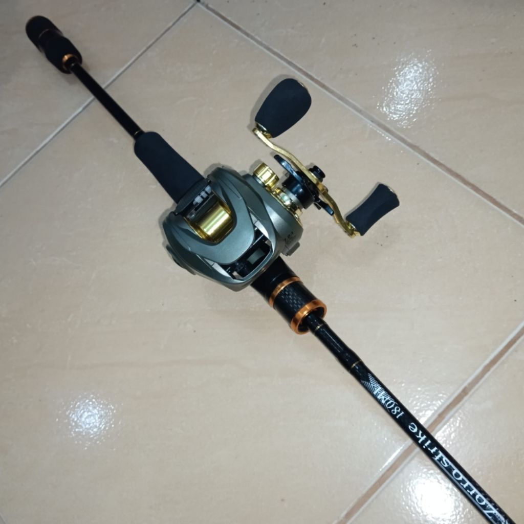 One set pancing Joran Zorro Strike & Reel Zorro Metanium