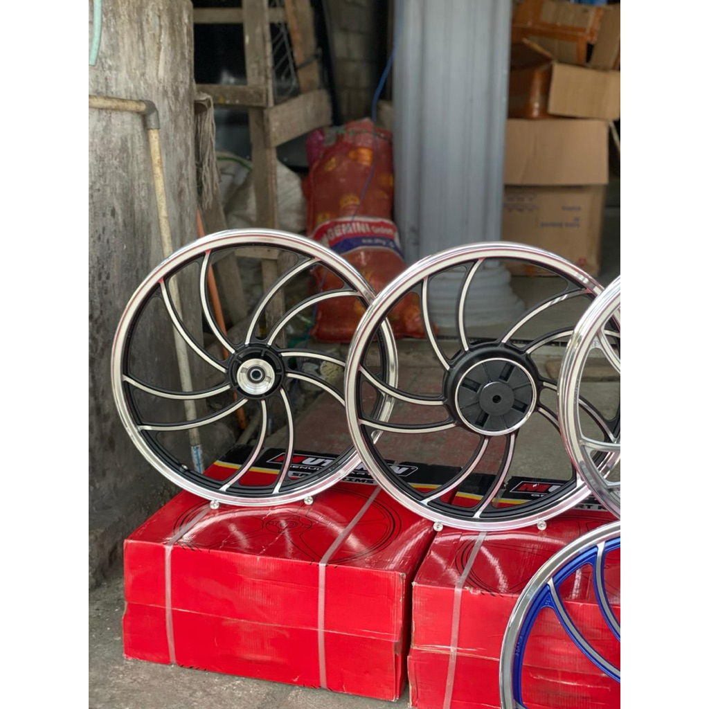 VELG CEFIRO R18 MUTAKIN RXKING