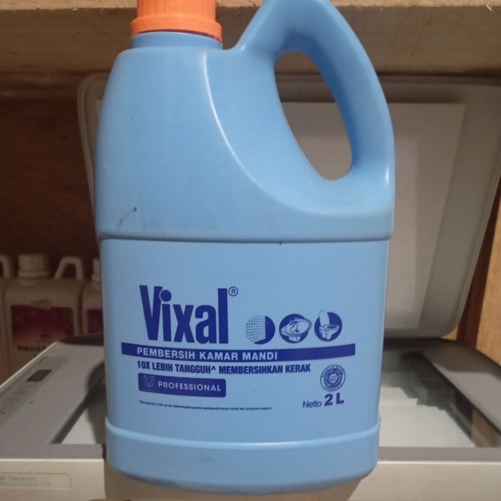Vixal pembersih kamar mandi 2L