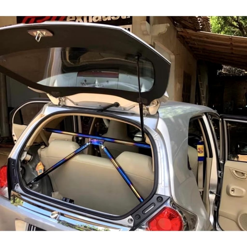 Kbar Variasi Kaca Belakang Mobil Stabilizer Universal Brio Jazz Freed Ayla Agya Avanza Xenia Sigra C