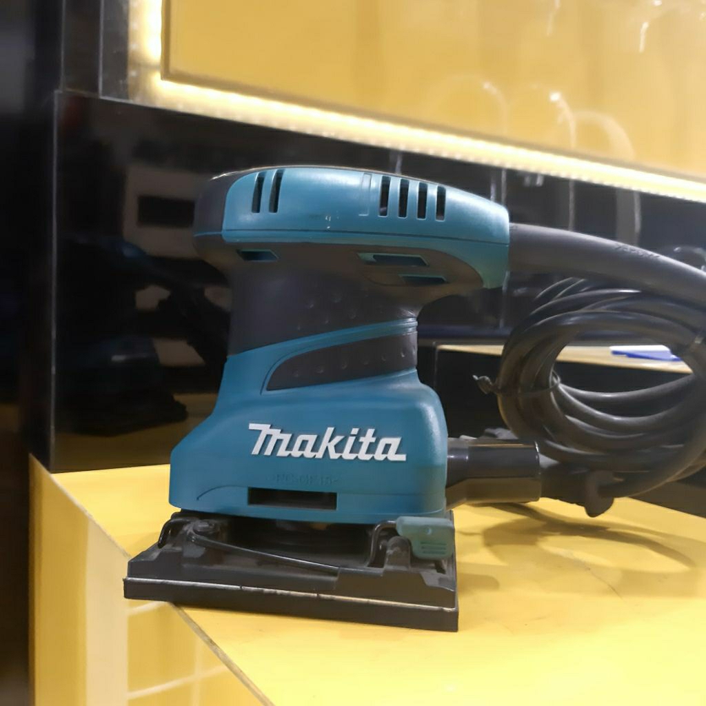SANDER MAKITA BO-4556