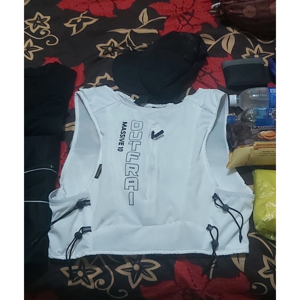 hydropack outfrai massive 10L (second) like new