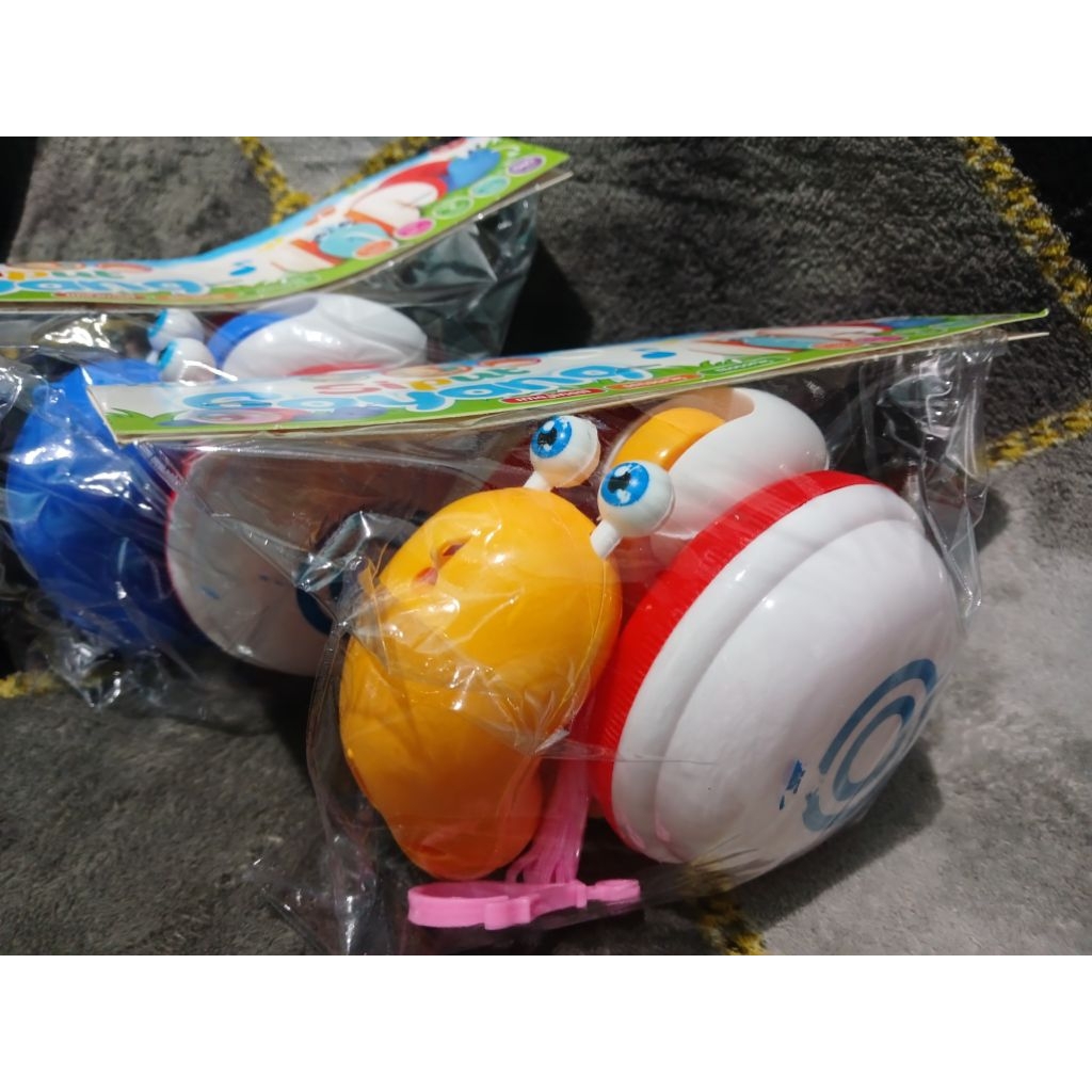 mainan siput ada tali/mainan siput