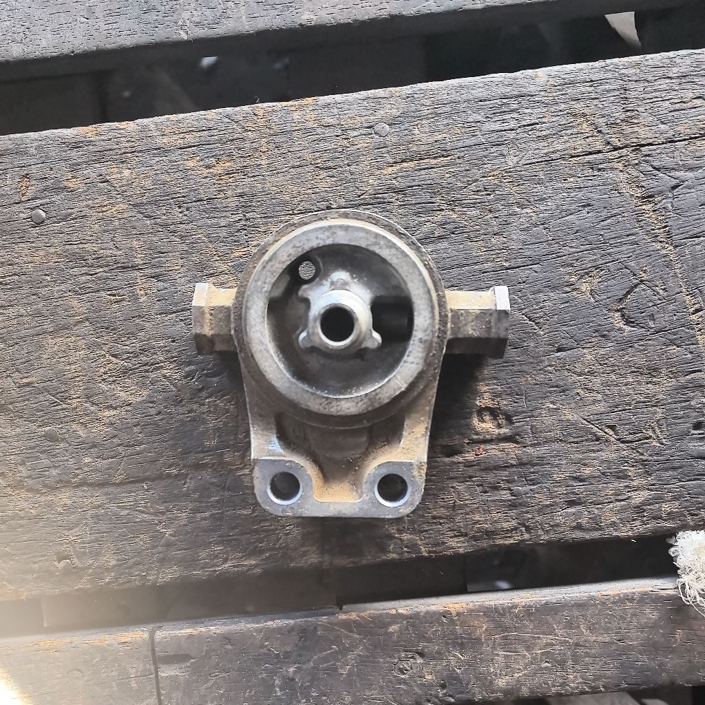 Bracket Fuel Filter Rumah Filter Solar atas PS120 PS100 Canter