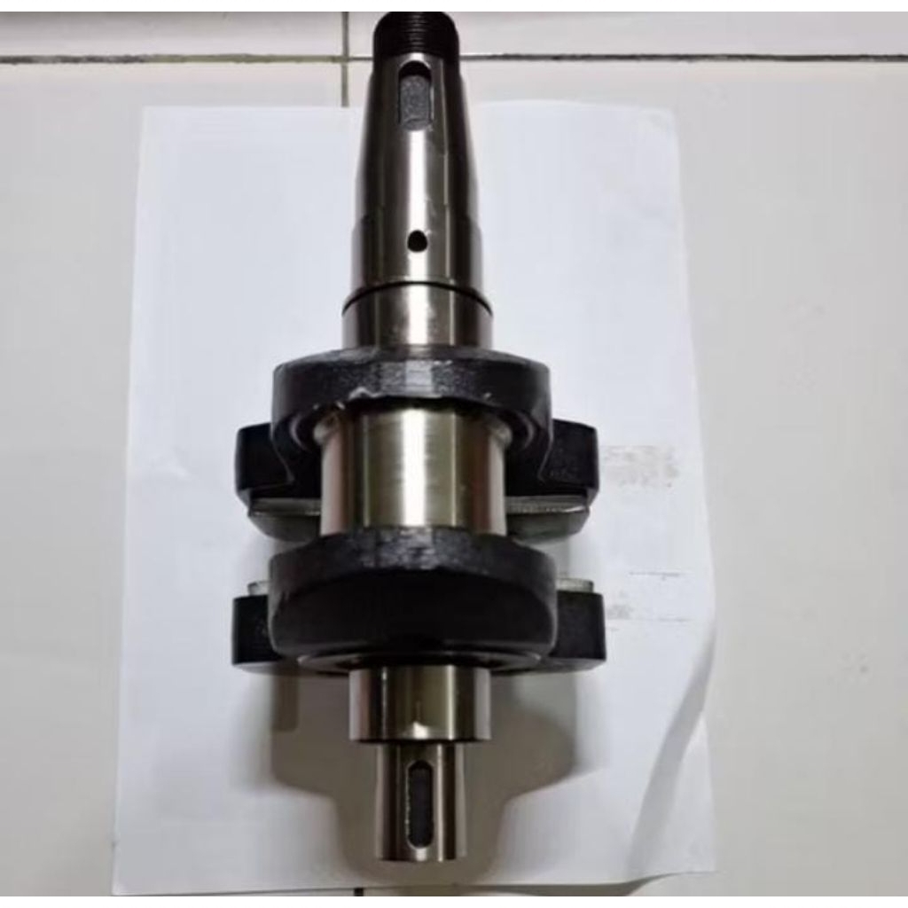 RD85 / RD75 / KND70A As Kruk Mesin Kubota  RD85 / RD75 / RD65 / KND70A Crank Shaft Assy Mesin Trakto