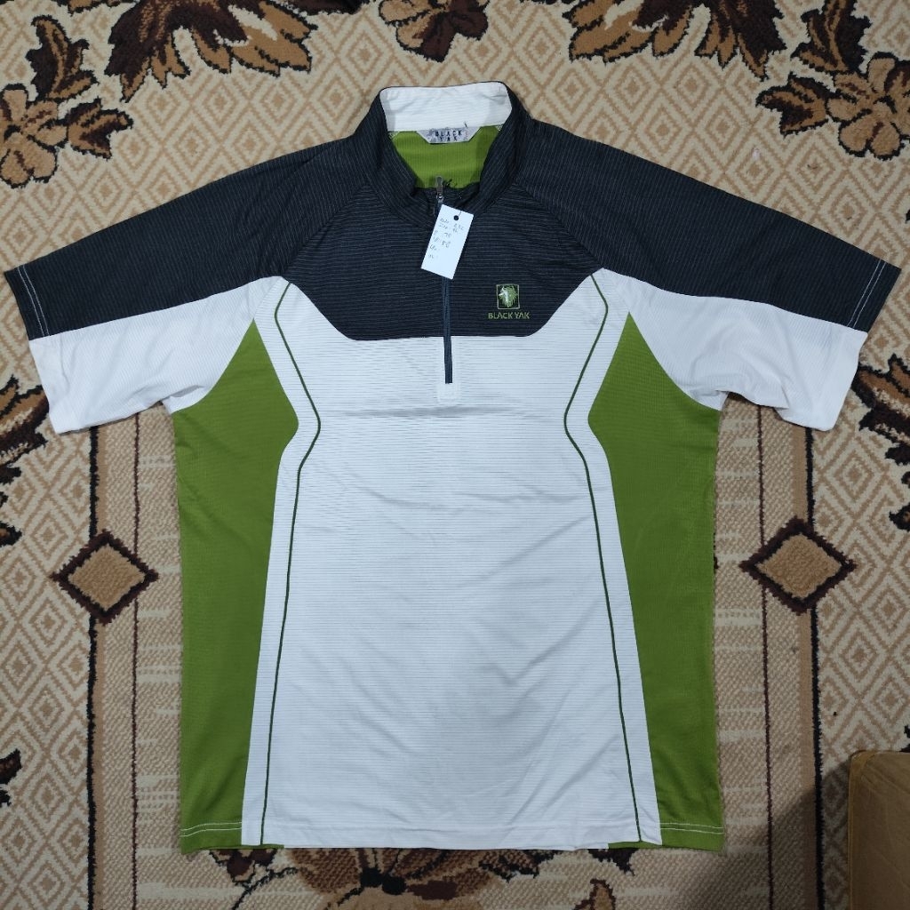 BASELAYER OUTDOOR SECOND LENGAN PENDEK KAOS LARI BLACKYAK SIZE XL