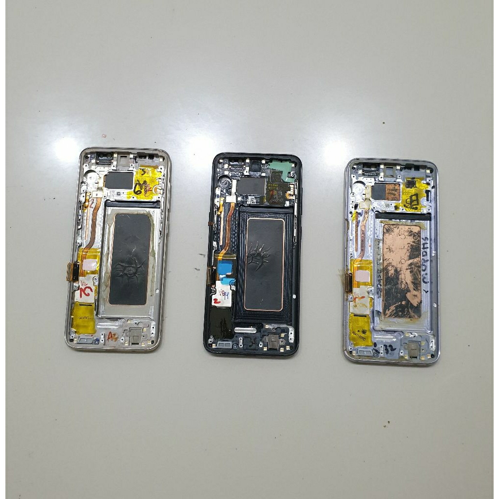 Frame Tulang Tengah Bezel + LCD Mati Kaca Pecah S8 G950