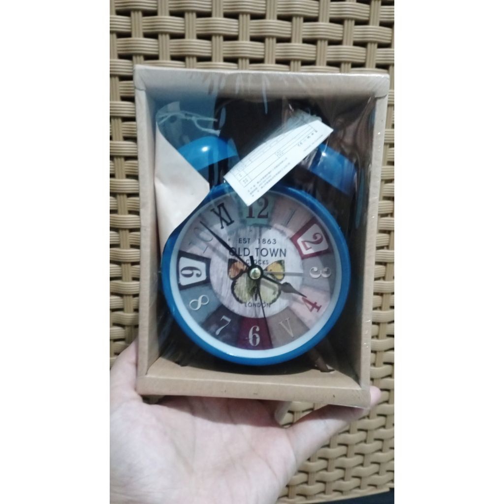 Jam Meja Alarm Aesthetic