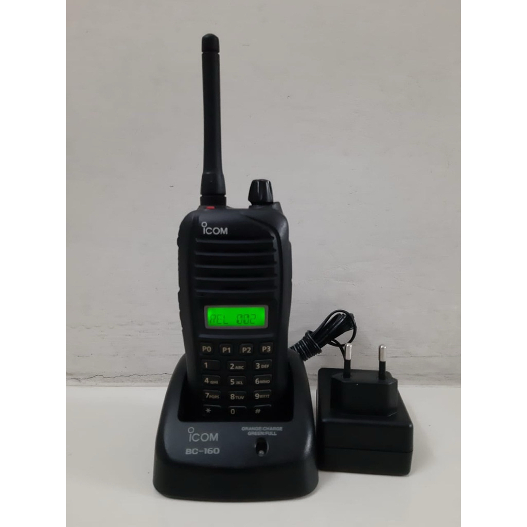 RADIO HT ICOM  F4230DT UHF 350 MHZ ANALOG DIGITAL NORMAL