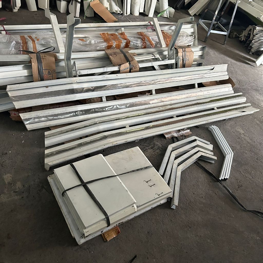 Paket Pengaman Samping Truk Dobel Model Herex. Bemper Samping Truk Dobel Model Herex. Plus Jungkit H