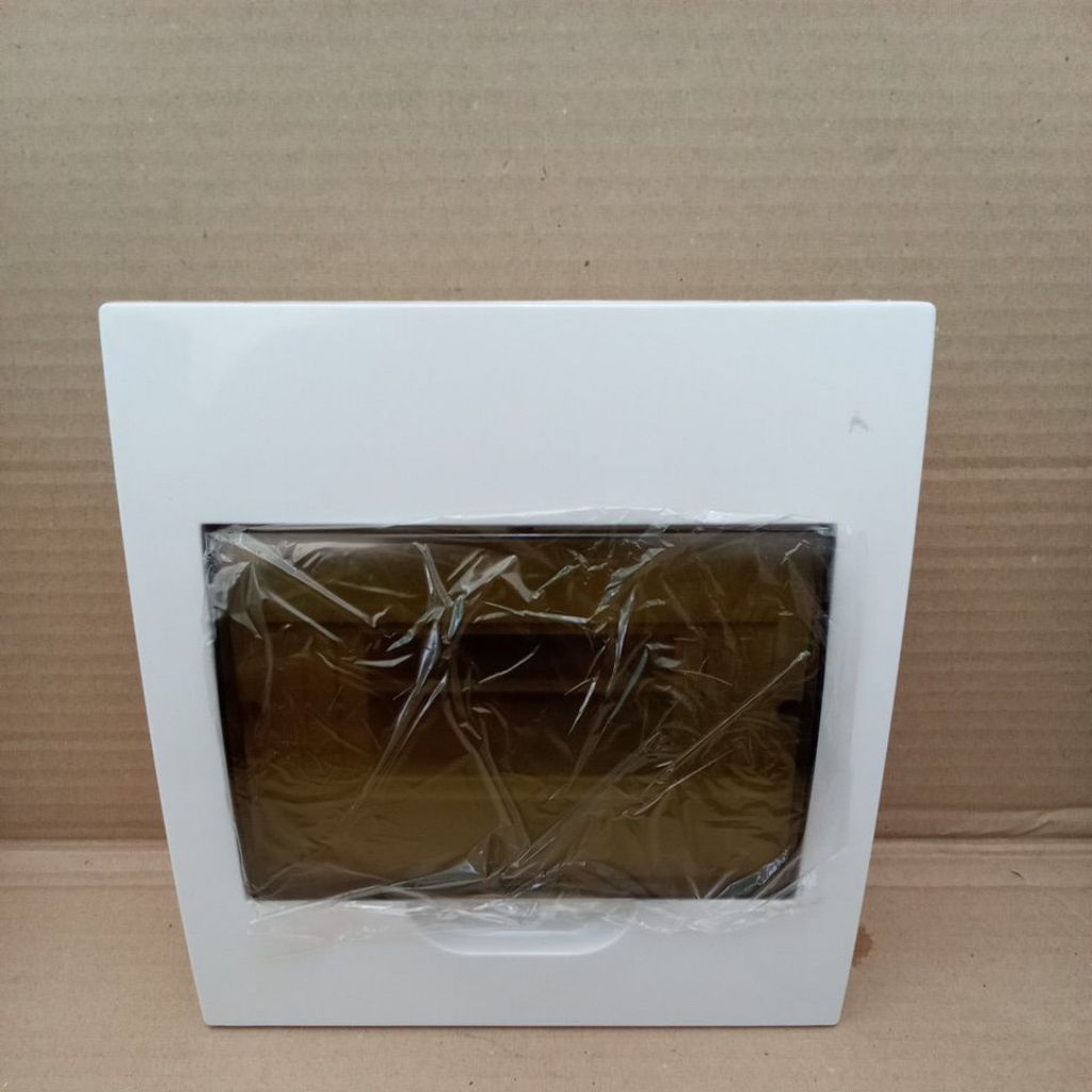 LARKIN BOX MCB 8 GRUP INBOW / FUSE BOX / BOX MCB