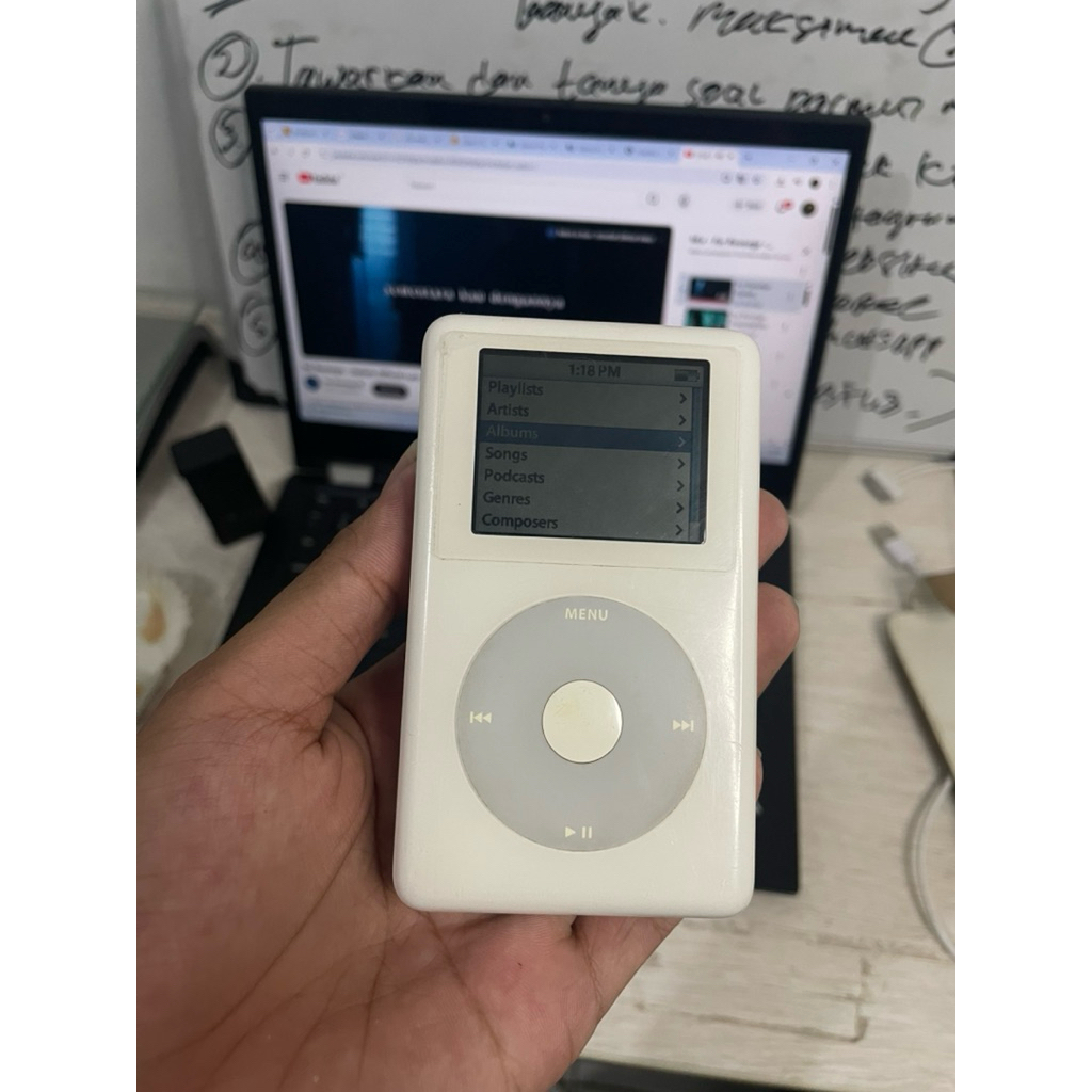 Ipod Classic 4 30gb sudah terinstall rockbox free case ipod charger ipod