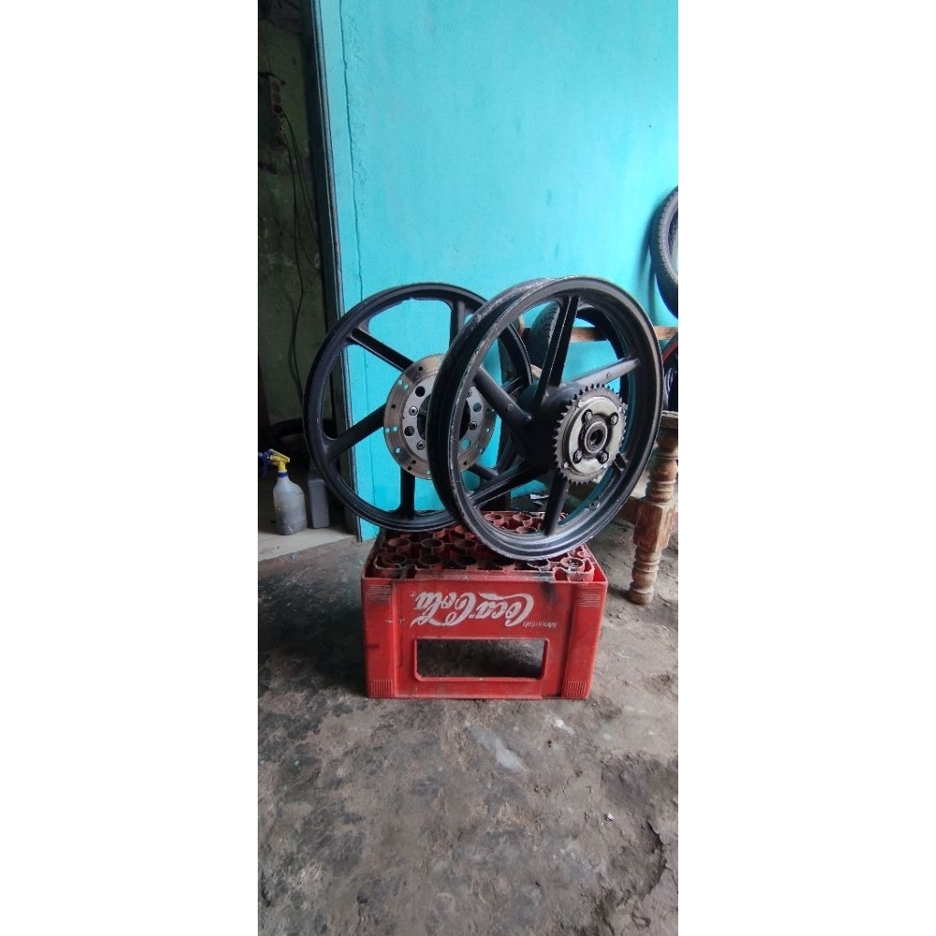 velg Megapro ring 18 original 100%
