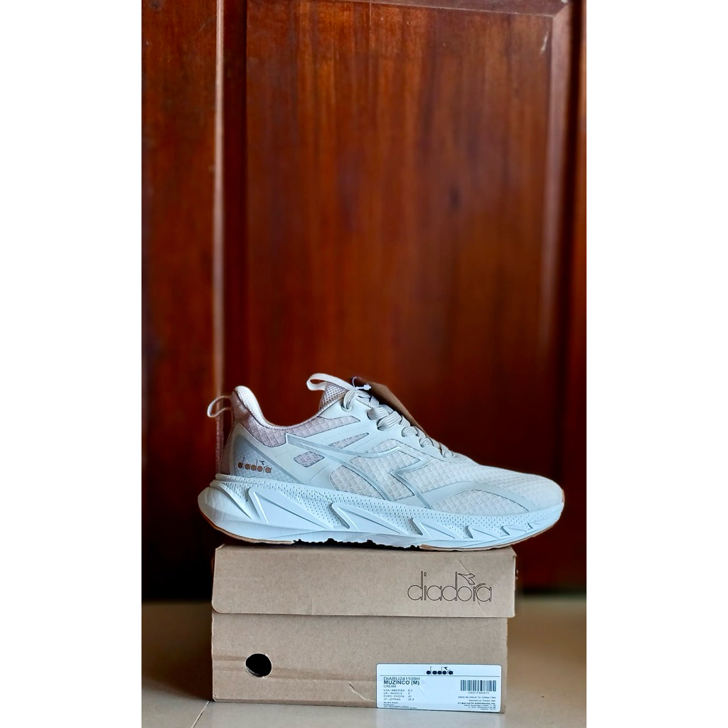 DIADORA MUZINCO CREAM SIZE 42/43