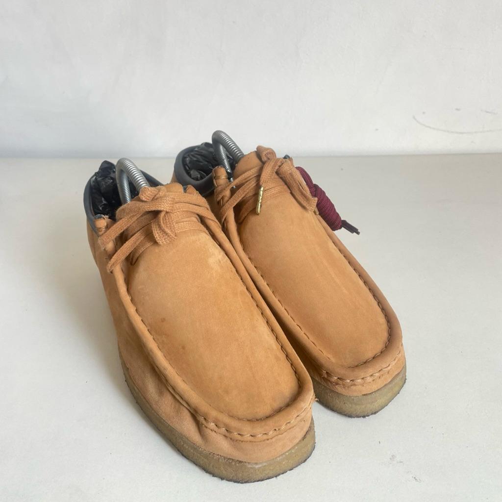 clarks wallabee