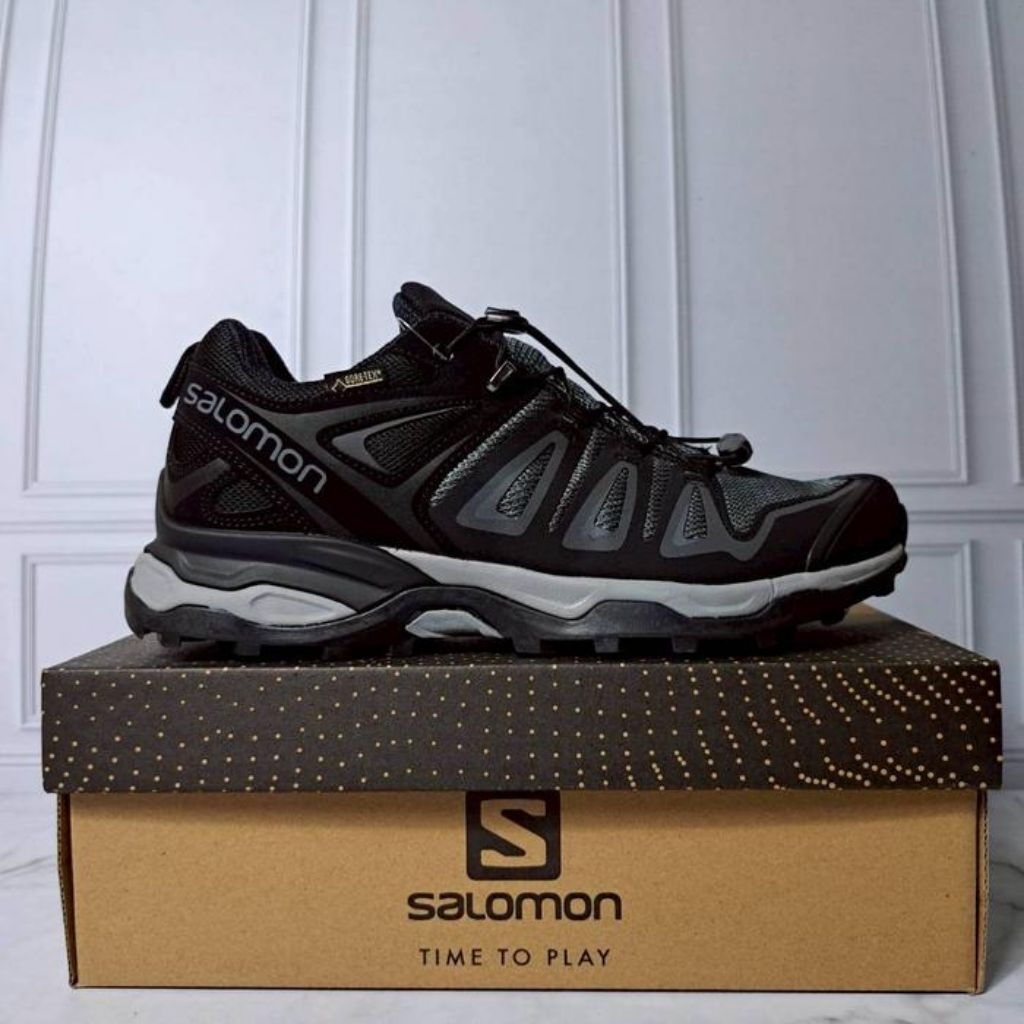 Sepatu Salomon X Ultra 3 Hiking / Trekking Low-Top Gtx Black/Grey
