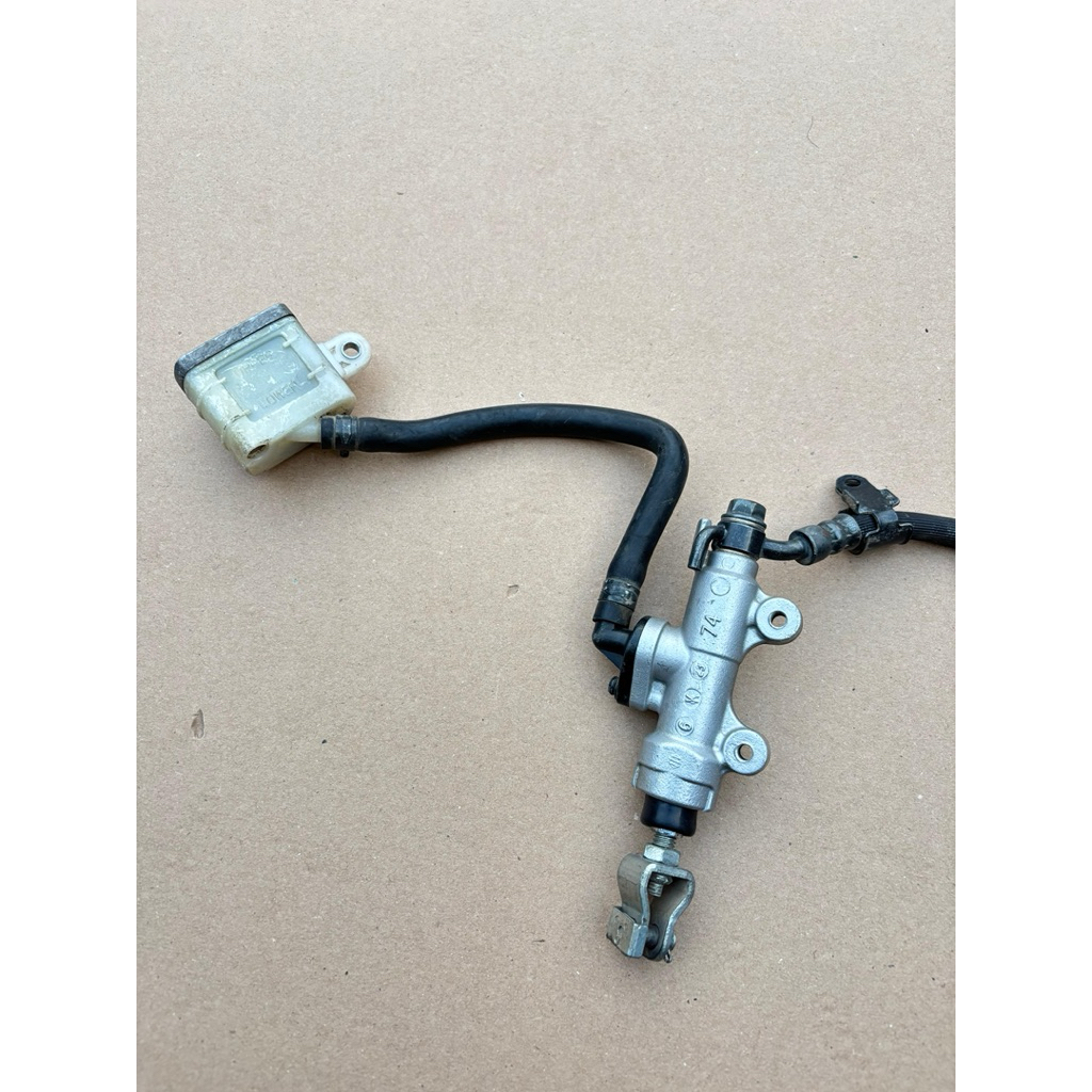 Master Rem Belakang + Tabung Minyak Rem Cb Cbr 150 Led Original