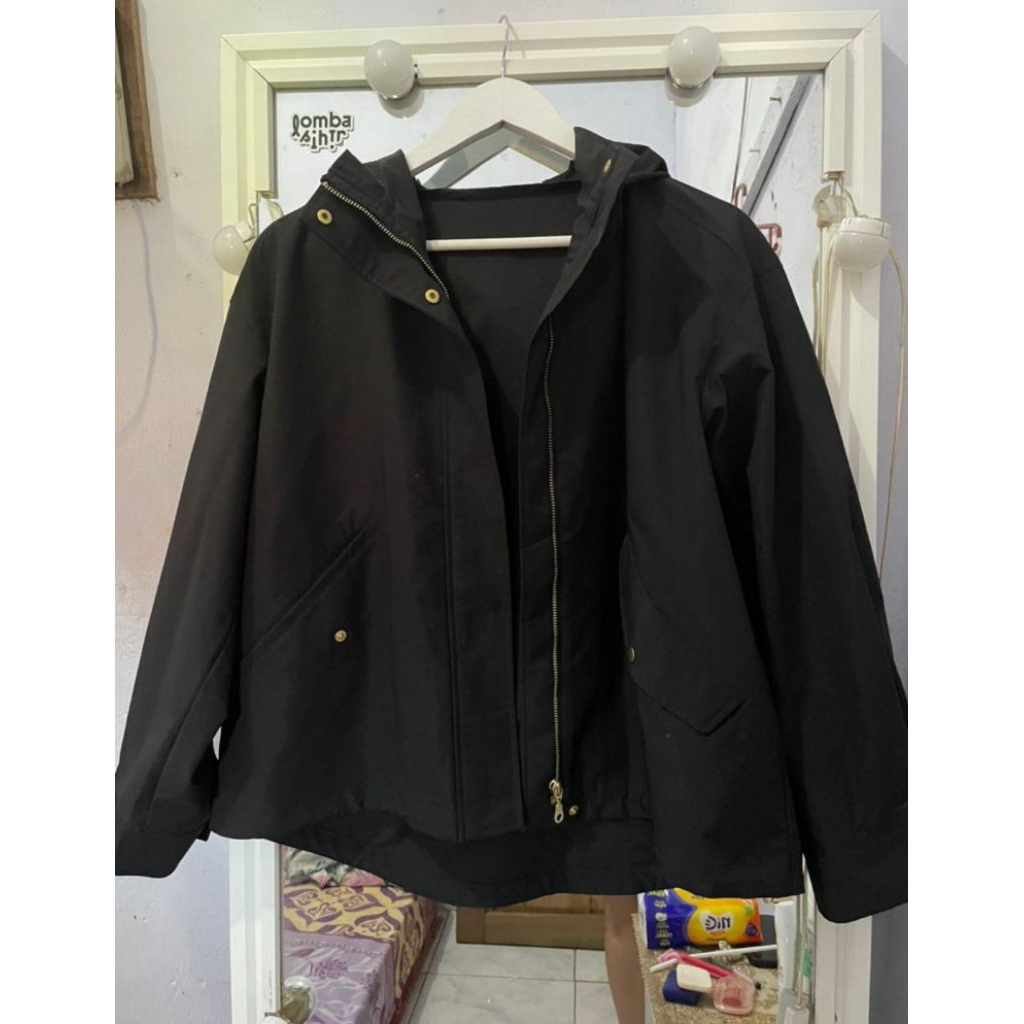 jaket uni uni GU original