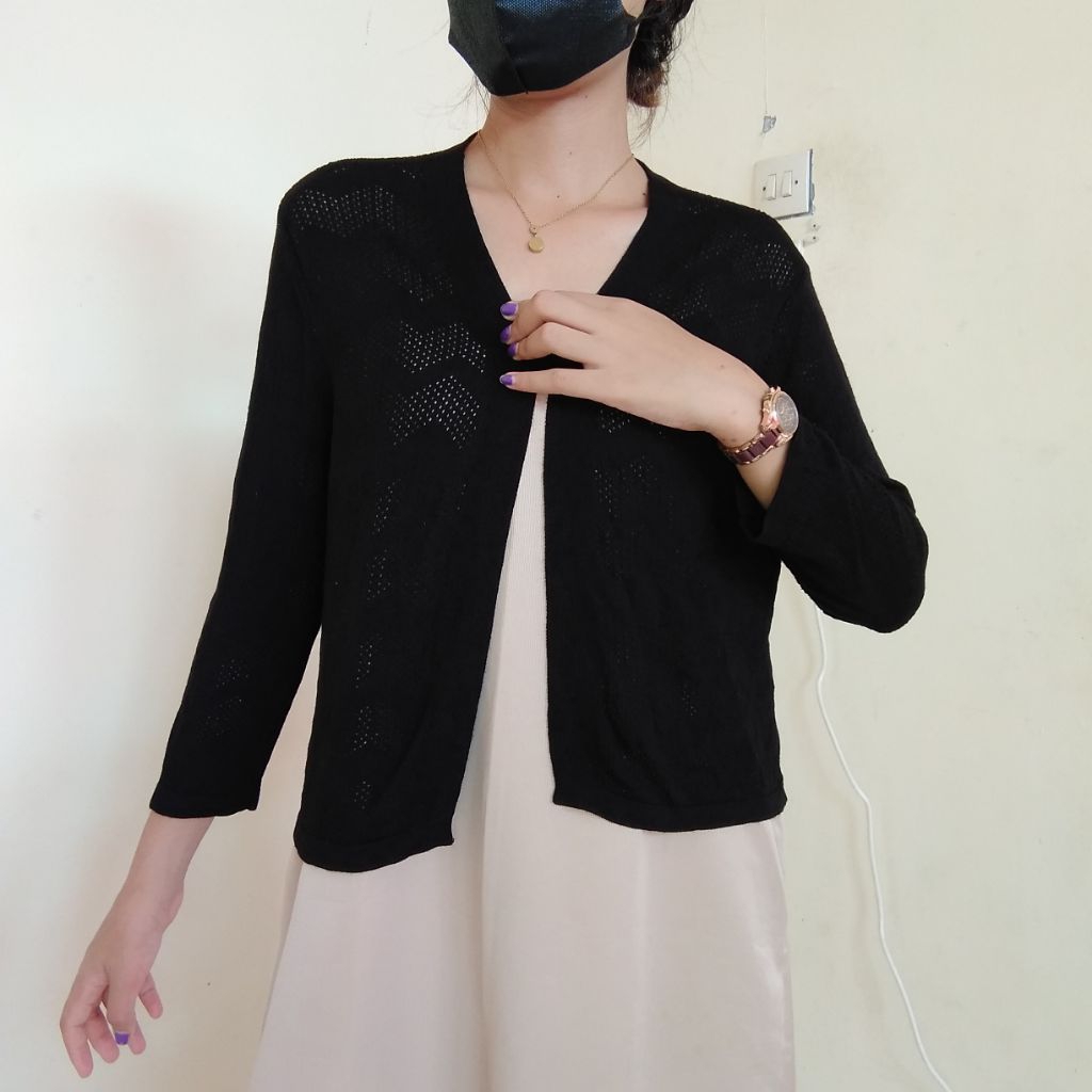 Outer Crop Rajut Hitam