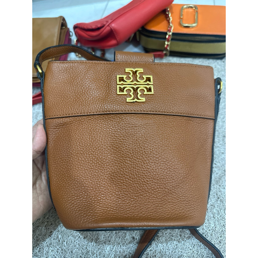 Tory Burch Britten Bucket