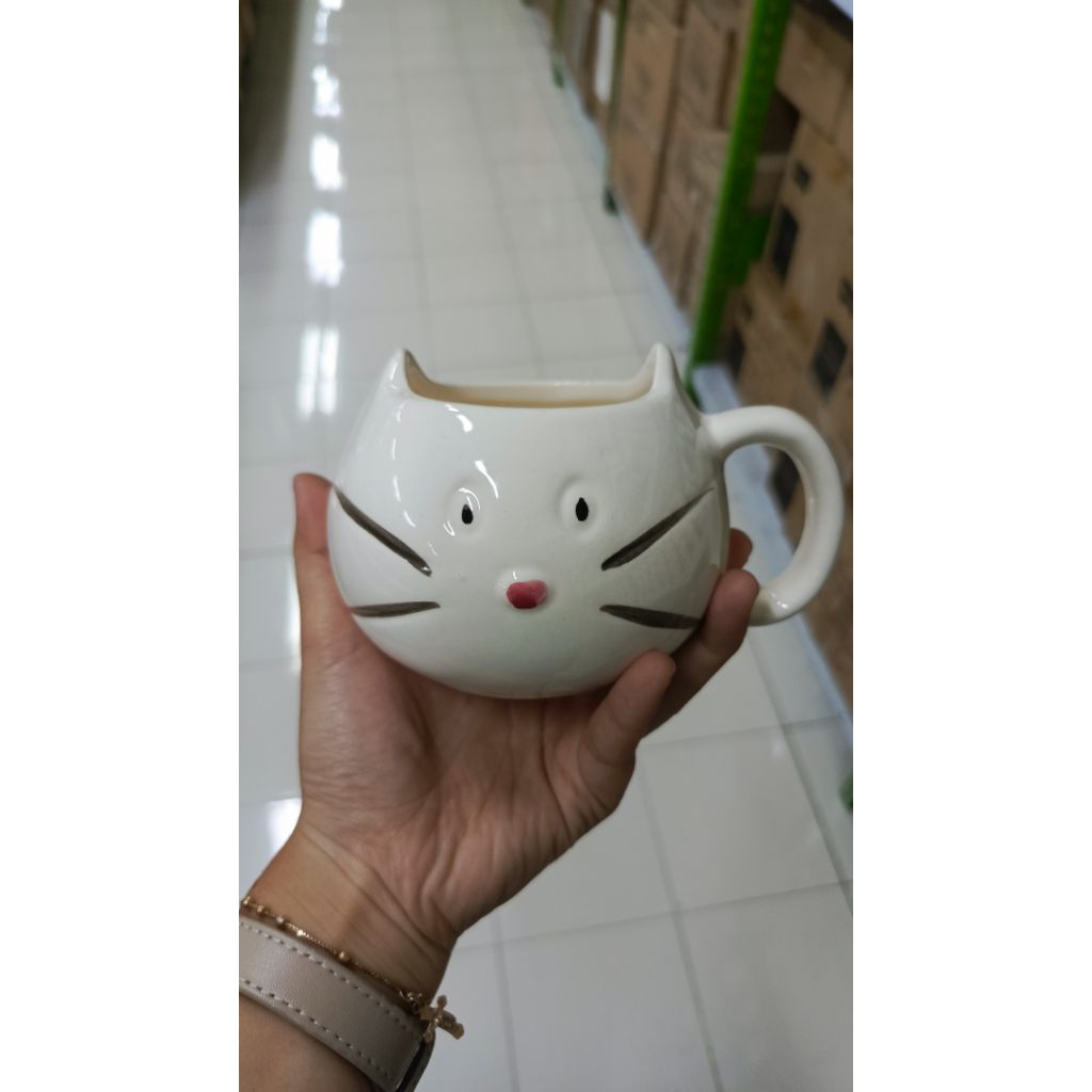 mug keramik kucing