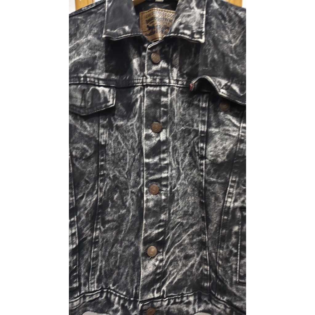 Jaket levis pria preloved