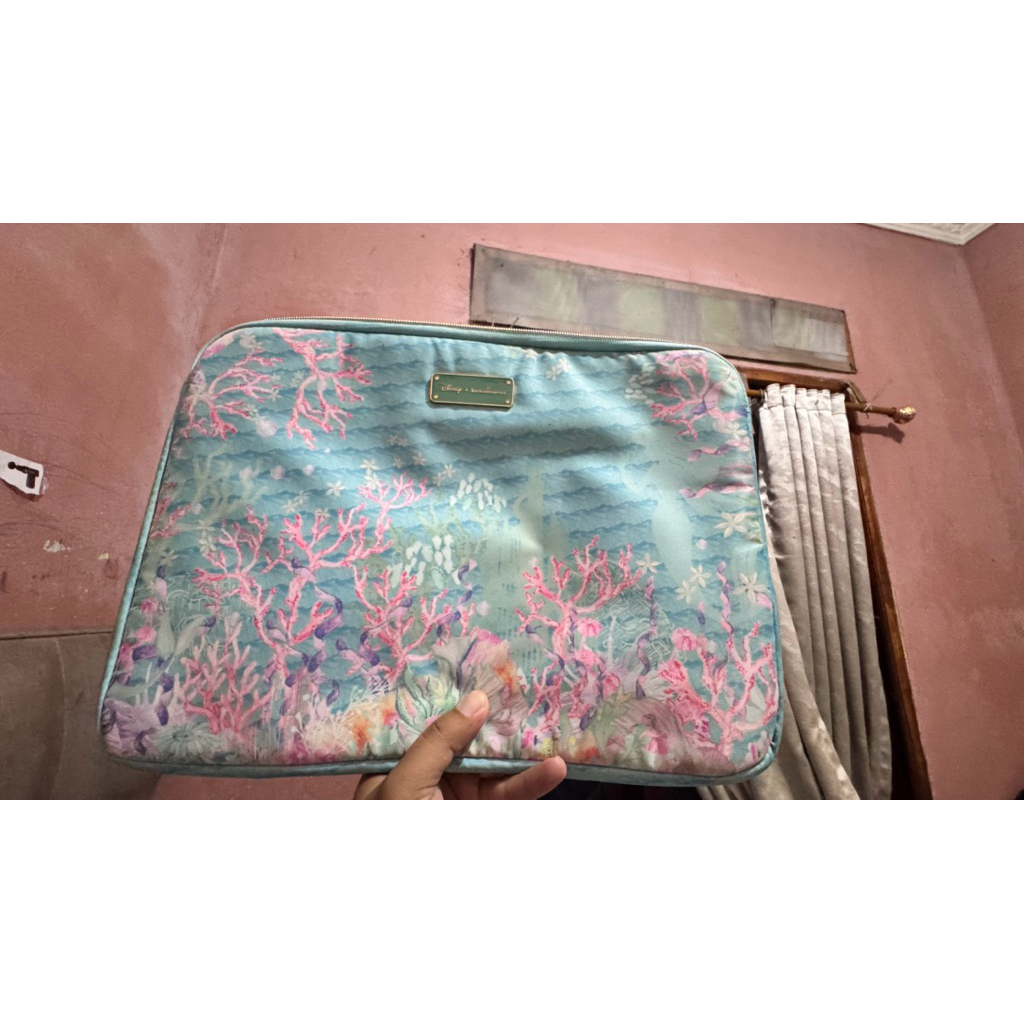 Disney x Buttonscarves Tas Laptop Disney Edition