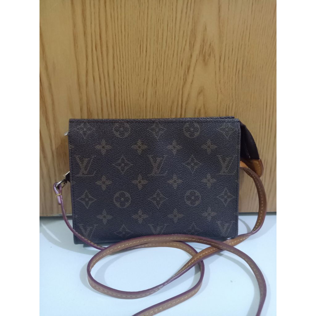 LV Toiletry Pouch Monogram 2015 Preloved