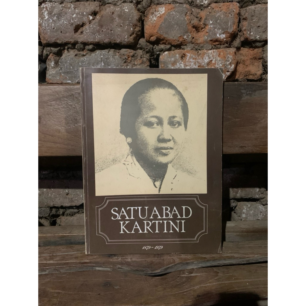 buku satu abad kartini