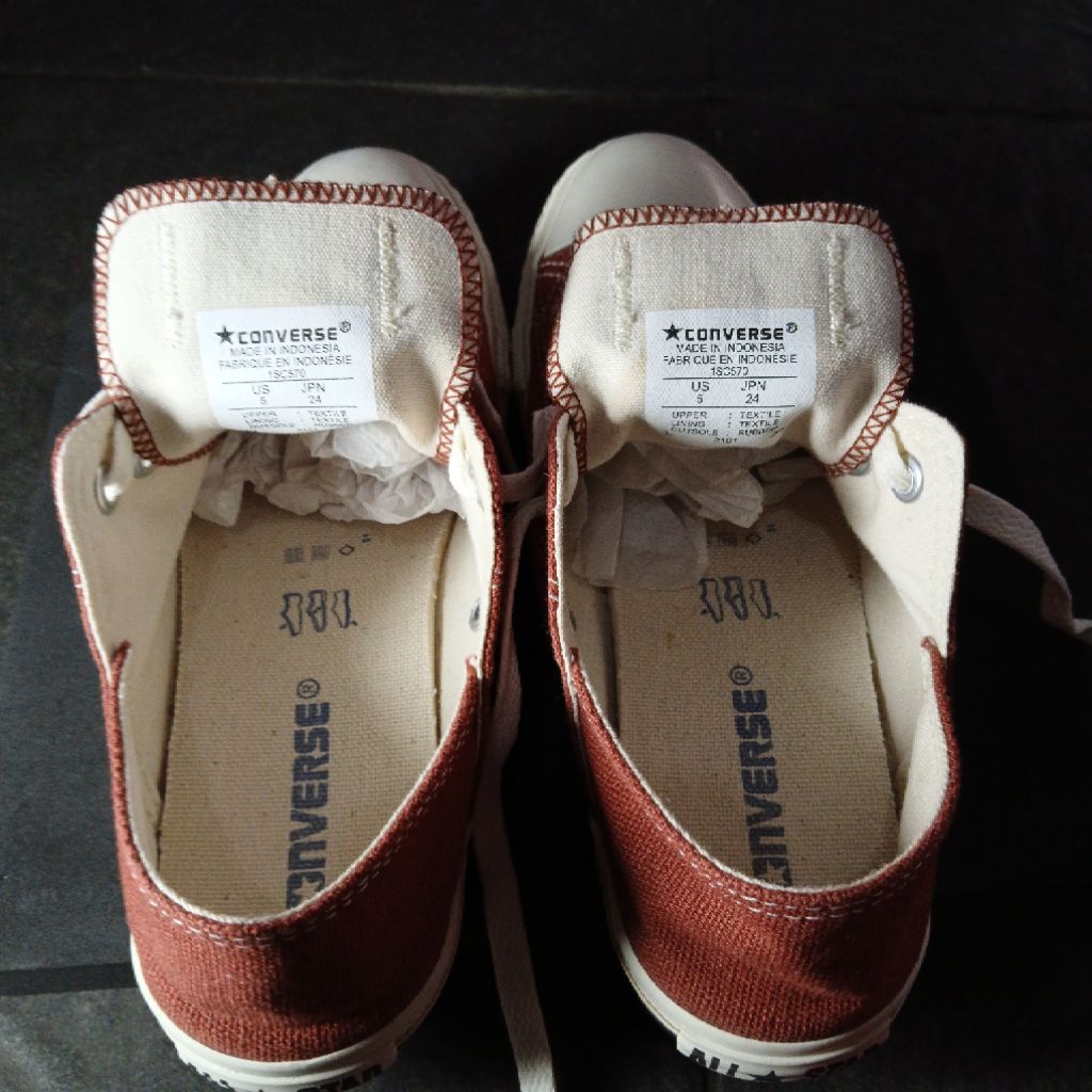 Sepatu Hemp Converse – Terracotta (24 JPN / EU 37.5)