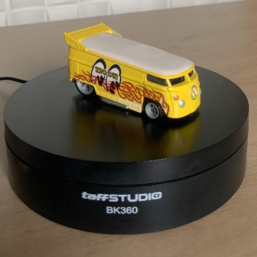 Hot Wheels Boulevard- Volkswagen Drag Bus Moon Eyes New Loose