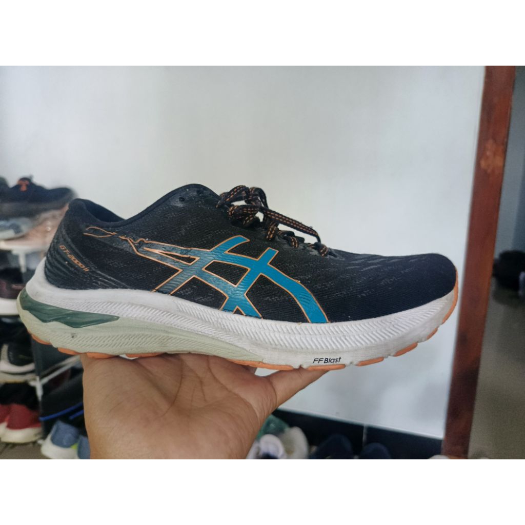 Asics GT 2000