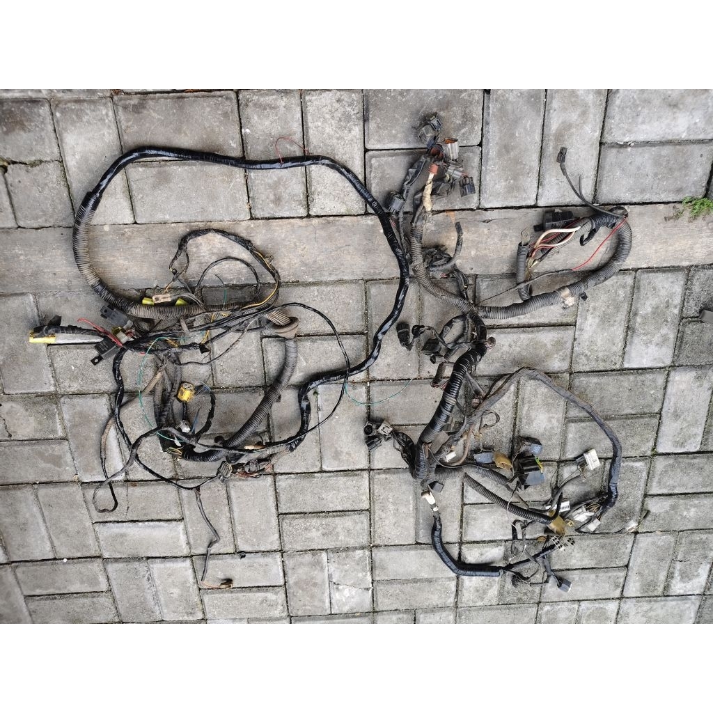 KABEL BODY BODI MITSUBISHI COLT TS T 120 SS