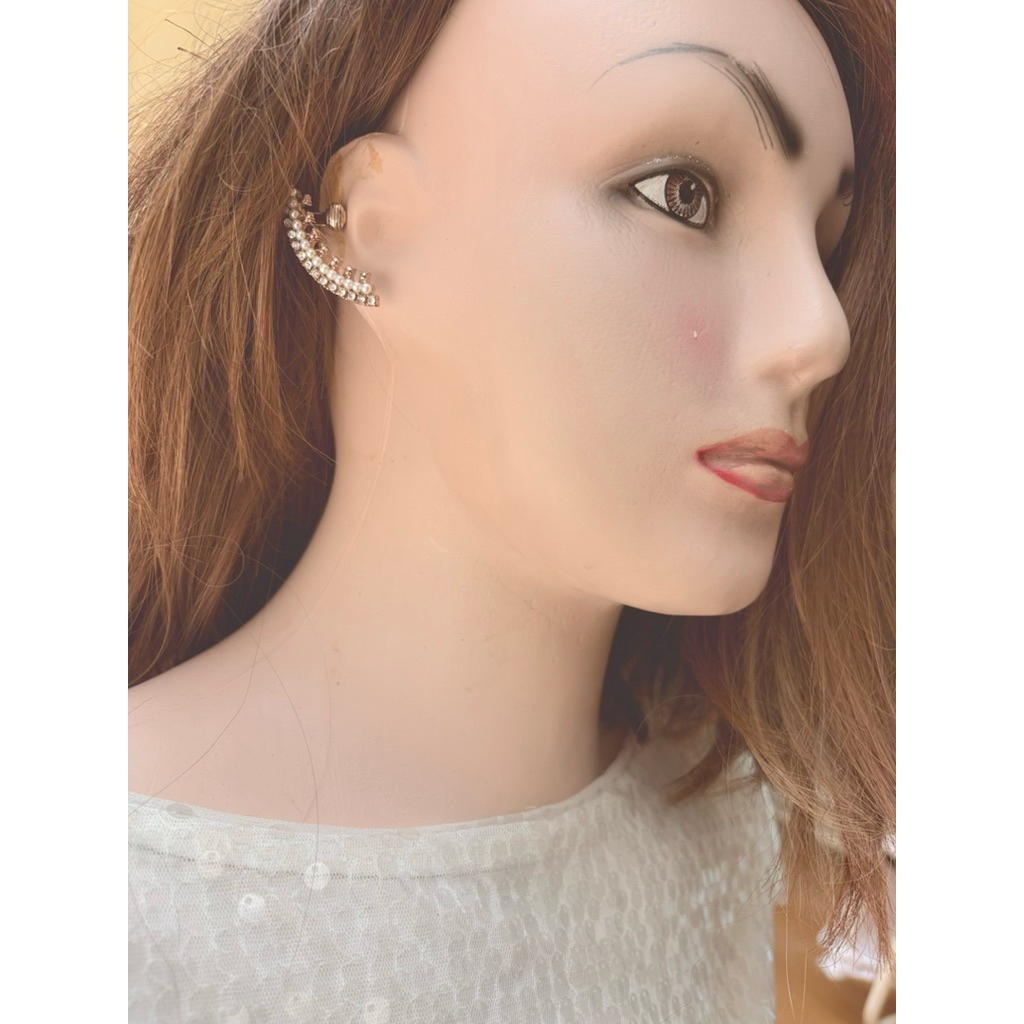 Anting g sebelah kanan Anting unik anting keren anting bagus anting keren habis