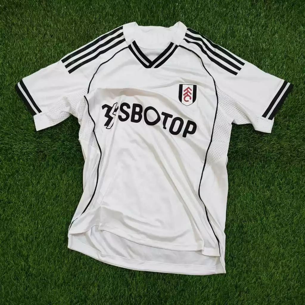 (PLAYER ISSUE) JERSEY BOLA FULHAM HOME 2025/2026 PLAYER VERSION NEW