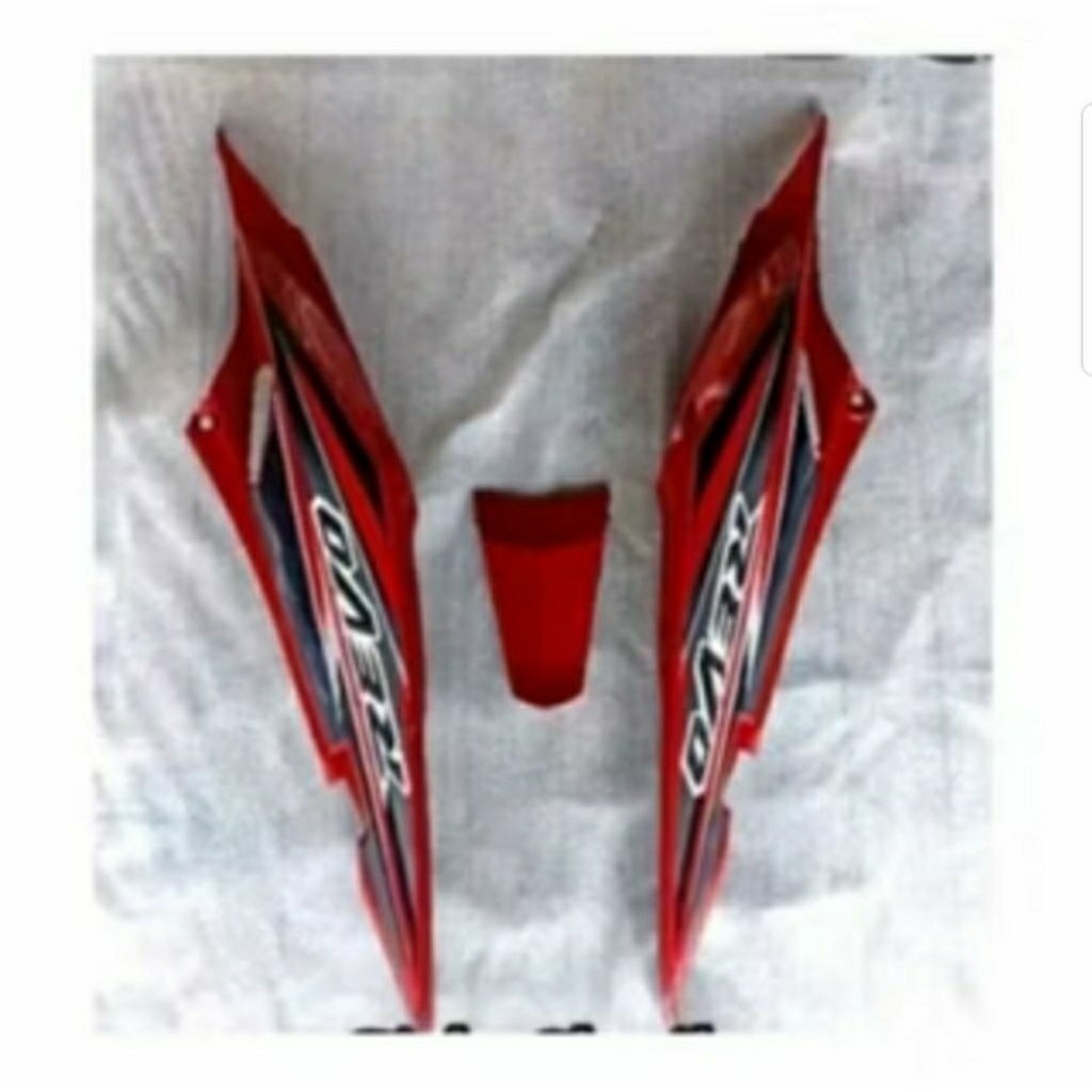 cover body samping belakang Revo lama warna merah + stripping