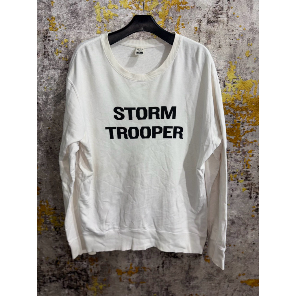 cn uniqlo x star wars  Size L 56x71 LD112