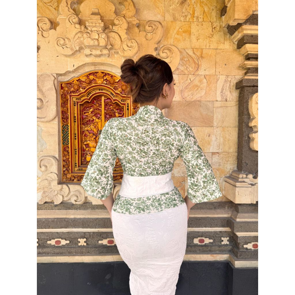 Kebaya strait lengan lonceng Adela/kebaya bali/kebaya bali kondangan/atasan bali/kebaya bali murah